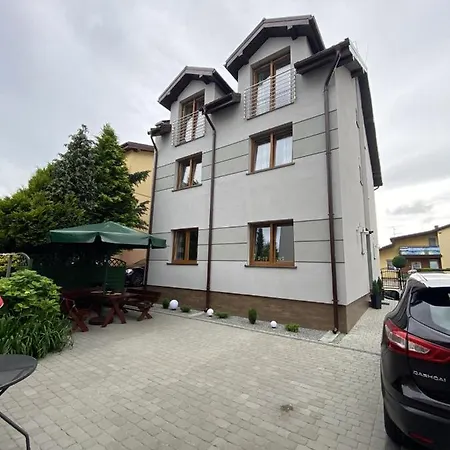 Goscinne „ikar” Guest house *